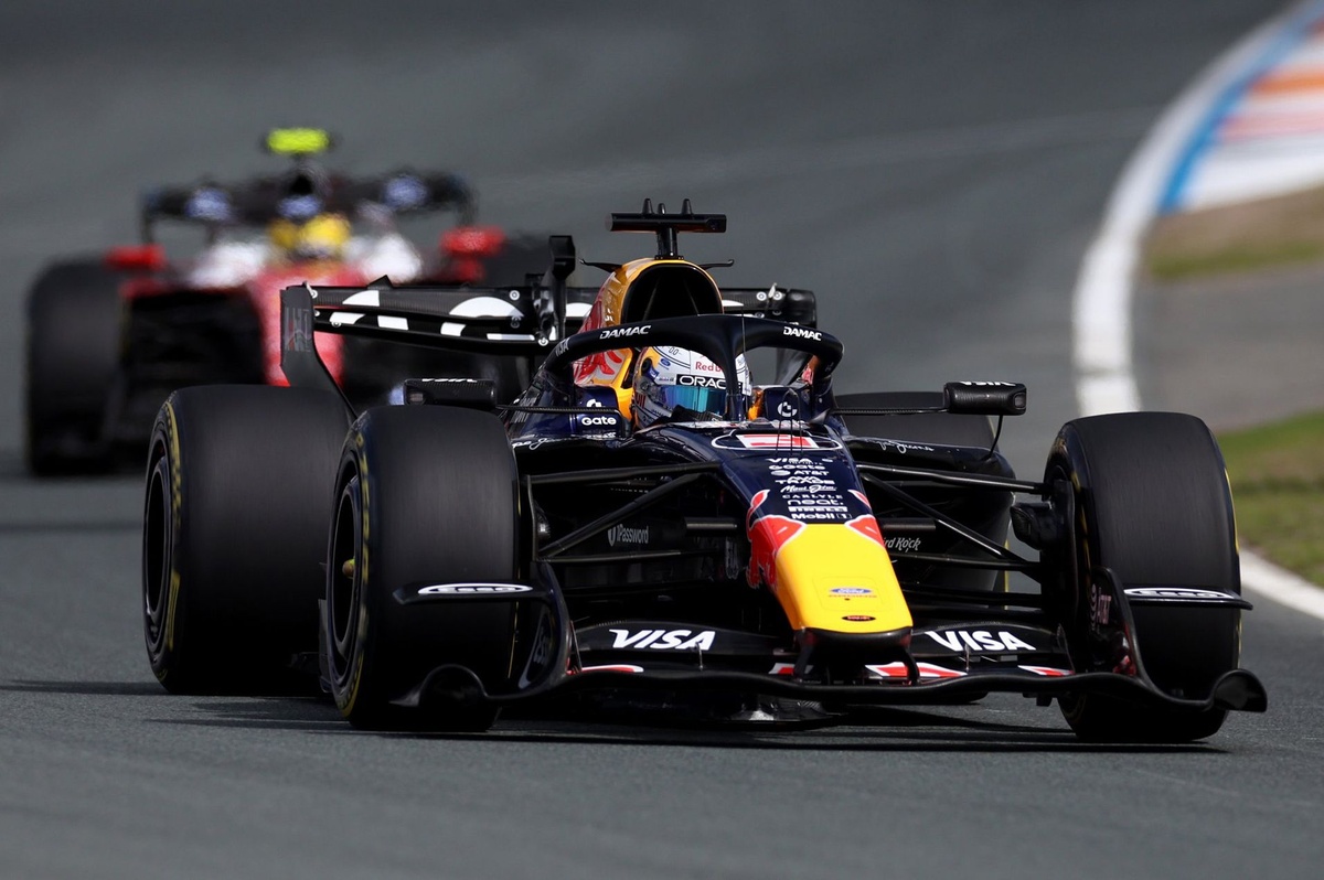 В FIA разнесли теорию о поддавках Mercedes и Ferrari