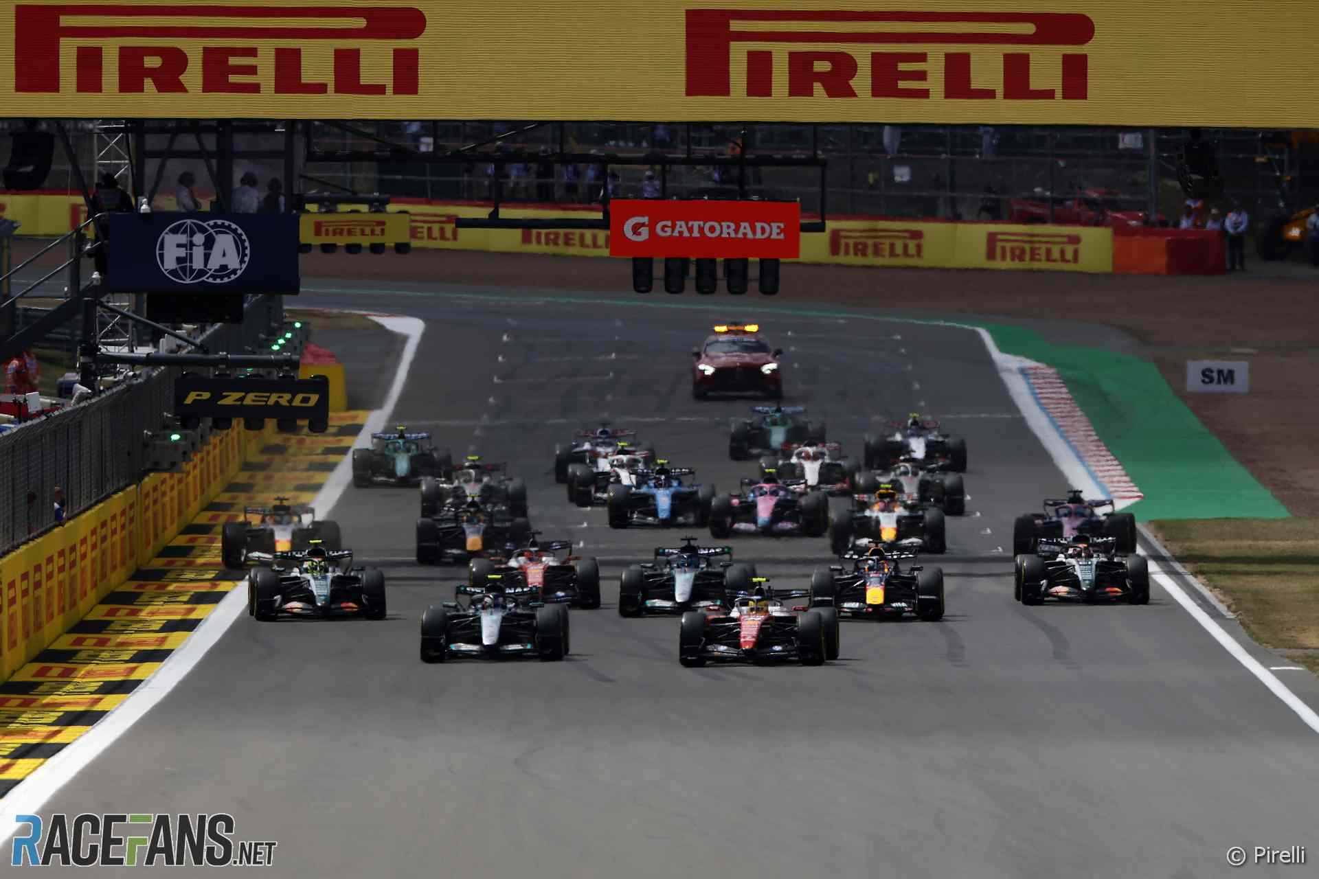 Глава FIA Мохаммед бен Сулайем заявил о возможности возвращения дозаправок и независимого поставщика моторов V8 в Формулу-1