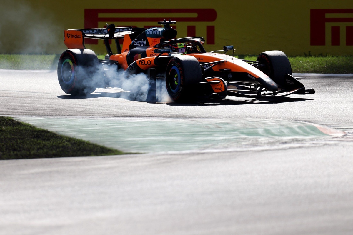 Норрис обрушился на McLaren: мы беспомощны на прямых