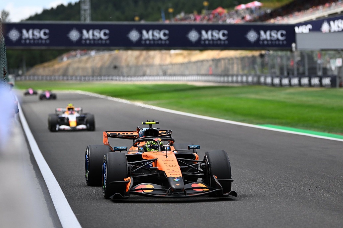 В McLaren считают, что Ландо Норрис упустил подиум в Бельгии