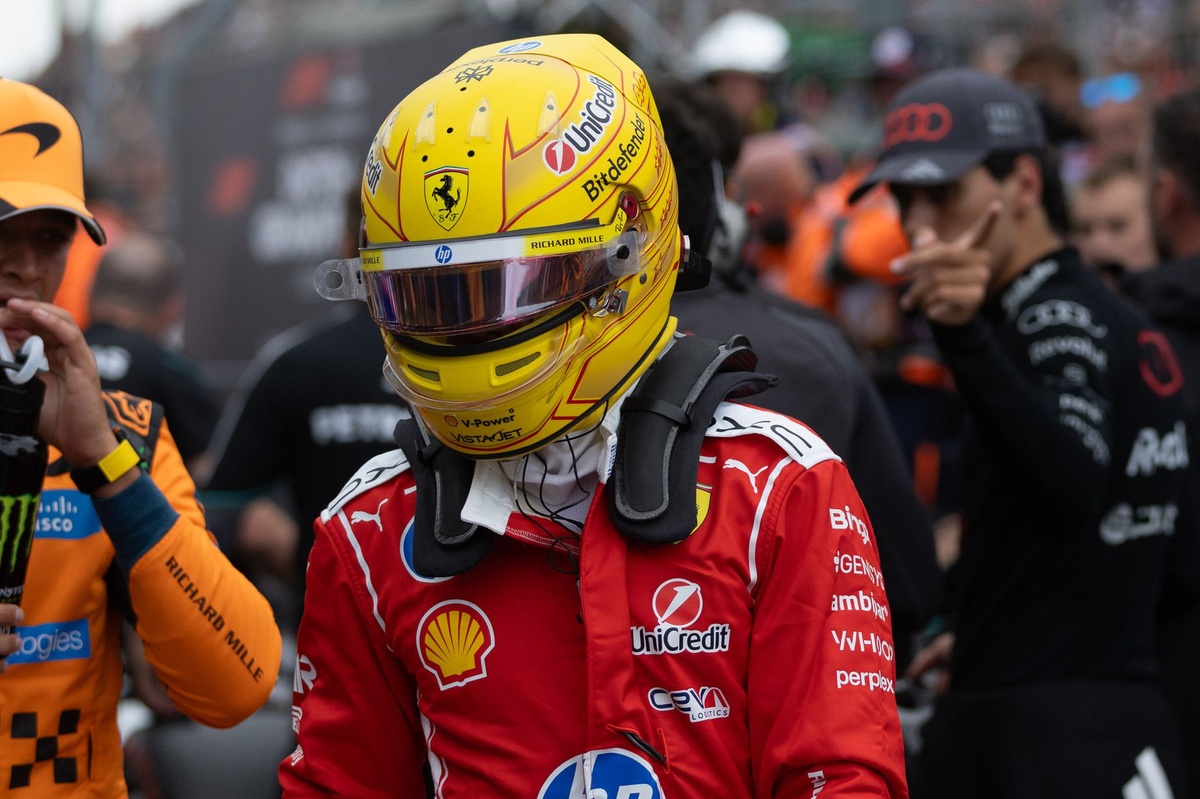 Хэмилтон покаялся перед Ferrari за срыв по радио
