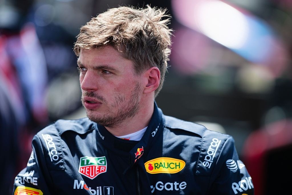 Баттон: Ферстаппен разочарован и может уйти из Red Bull, Mercedes — главный претендент