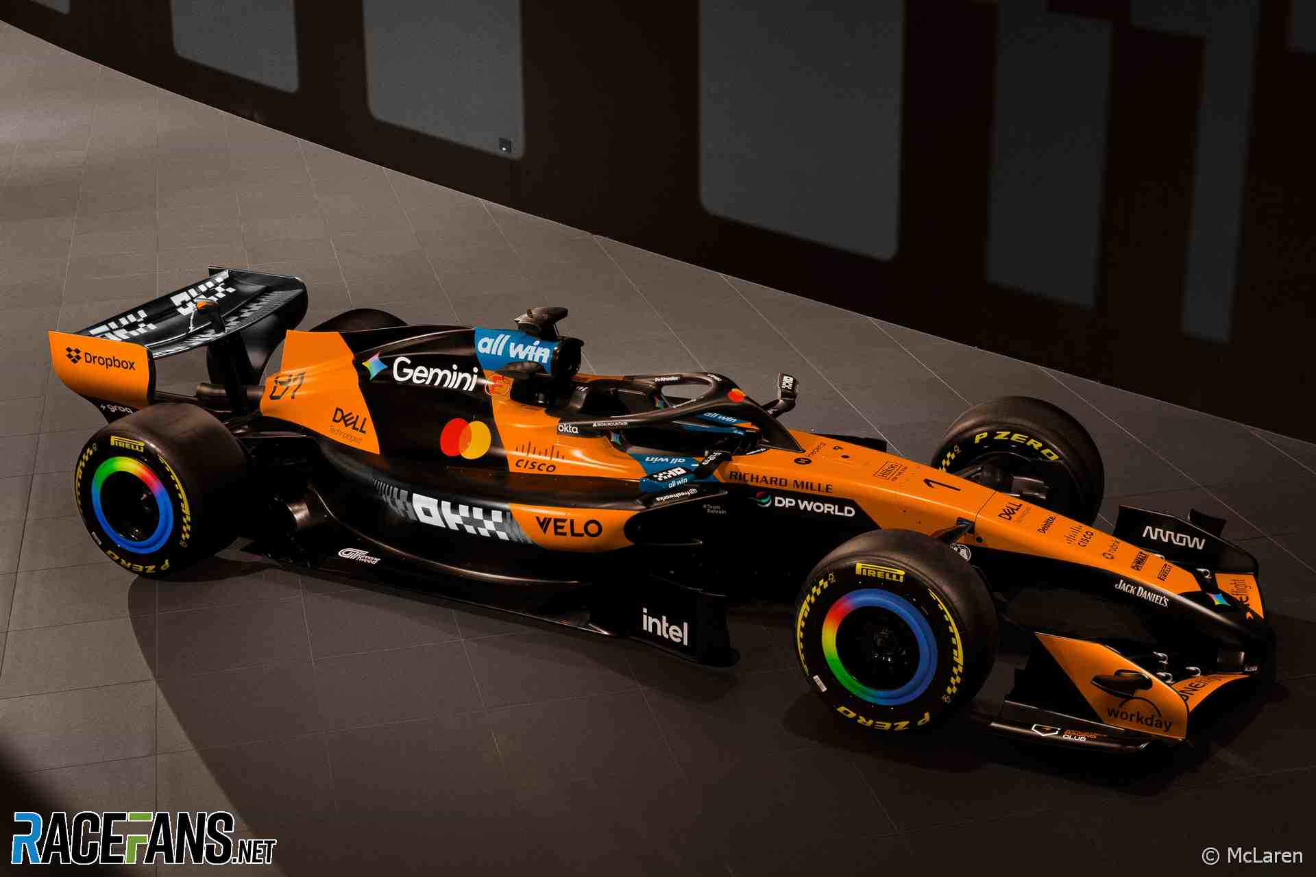 Ливрейная дуэль: McLaren и Ferrari готовят шоу для Монцы