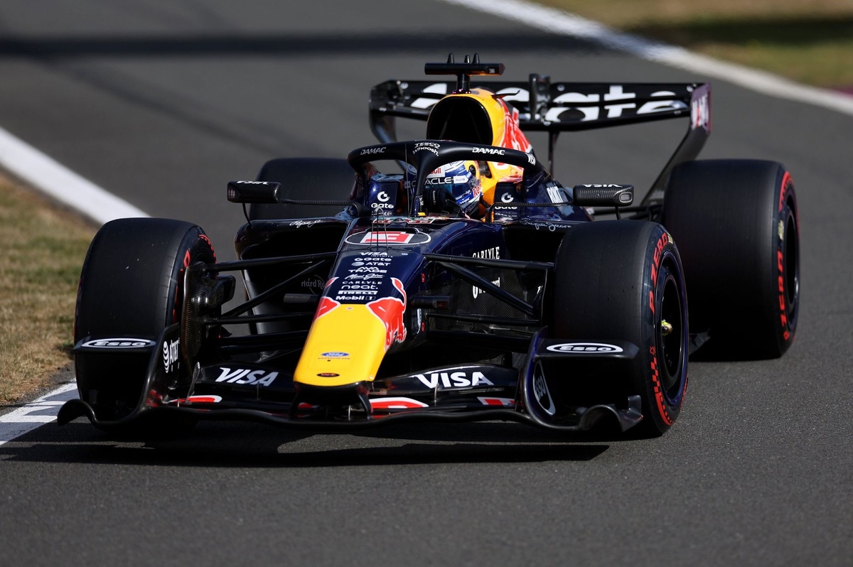 Red Bull расследует причину отказа заднего крыла Ферстаппена, не исключая любые варианты для Гран-при Бельгии