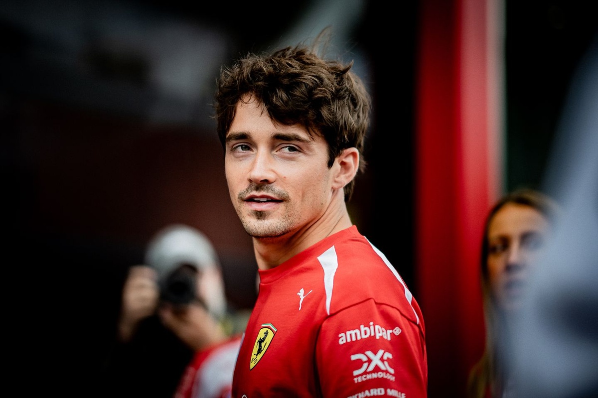 Сафнауэр советует Ferrari не давить на Леклера рядом с Хэмилтоном